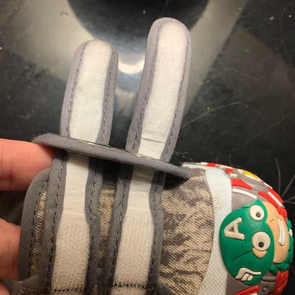 Boy toddler marvel character shoes - Picture 3 of 4